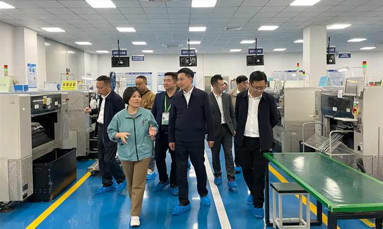 四川省巴中市委常委、副市长马旭东一行莅临上海昂晨集团进行考察交流